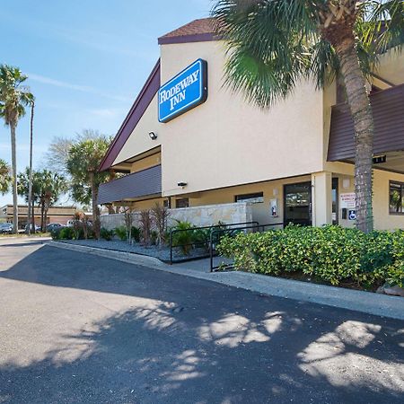 Bay Inn On Busch Tampa Kültér fotó